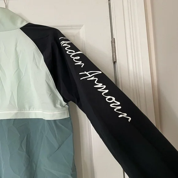 Under Armour Jacket - Picture 4 of 5